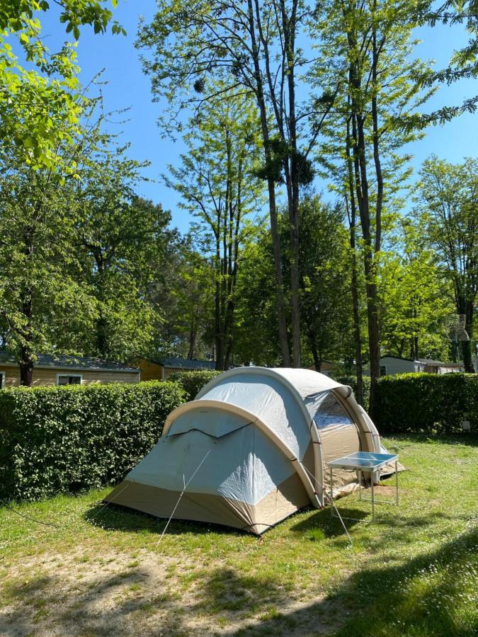 Petit-Palais-et-Cornemps Camping Paradis Le Pressoir מראה חיצוני תמונה